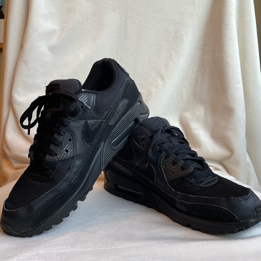 Nike Air Max 90 Recraft Triple Black sz 9.5 men